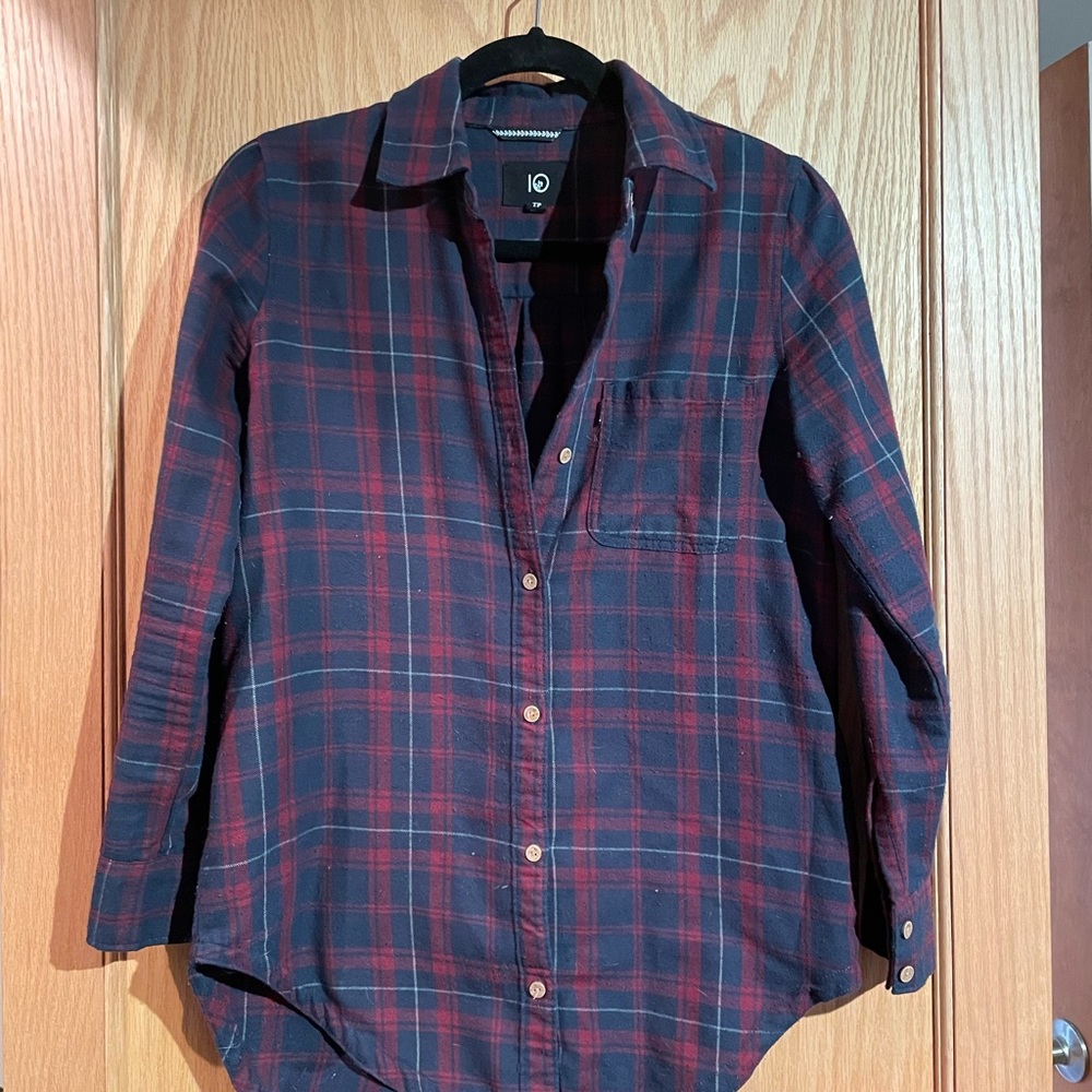 tentree Women's Plaid Button Down Shirt - Red and Blue